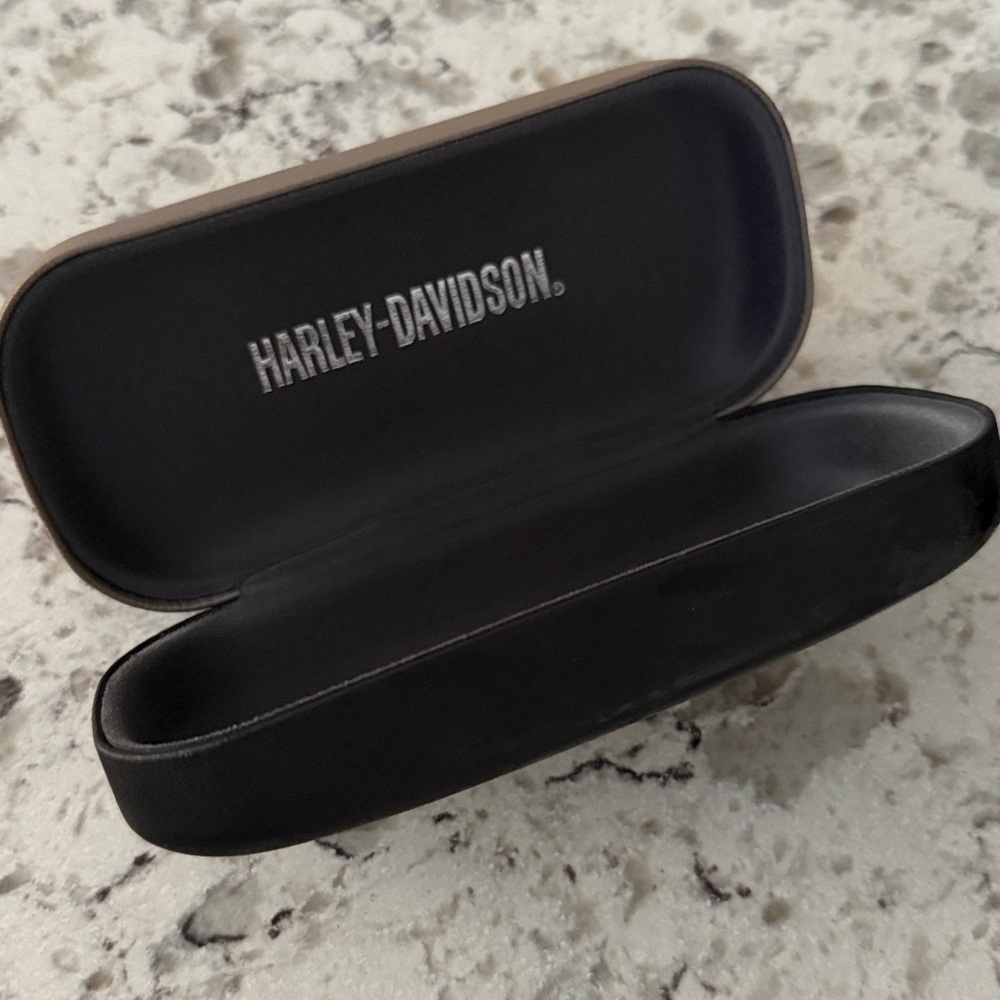HD Black Aviator Sunglasses - Picture 5 of 6
